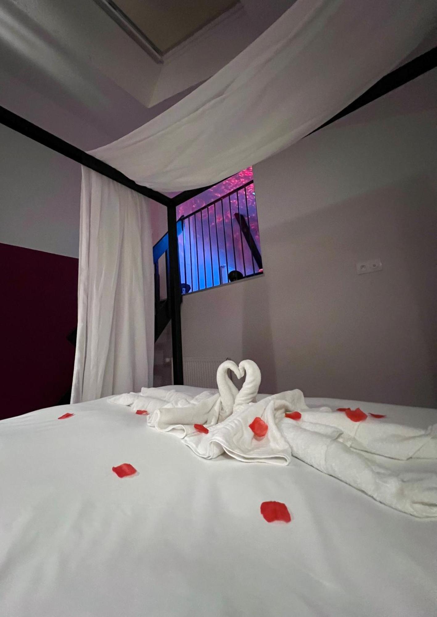 50 Nuances D'Amour - Jacuzzi / Massage / Cinema مواران المظهر الخارجي الصورة